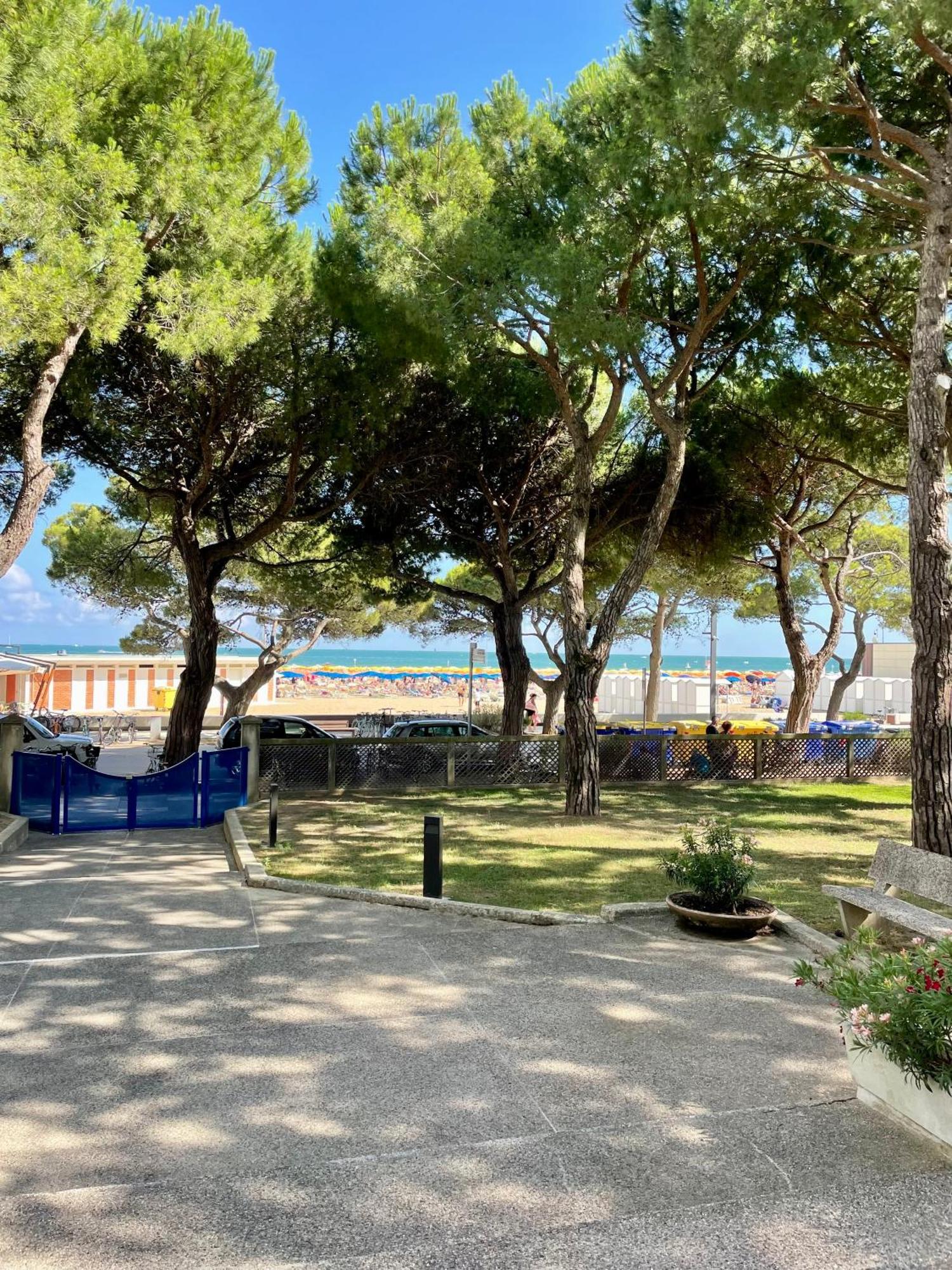 Blu Residence 2 Lignano Sabbiadoro Eksteriør bilde